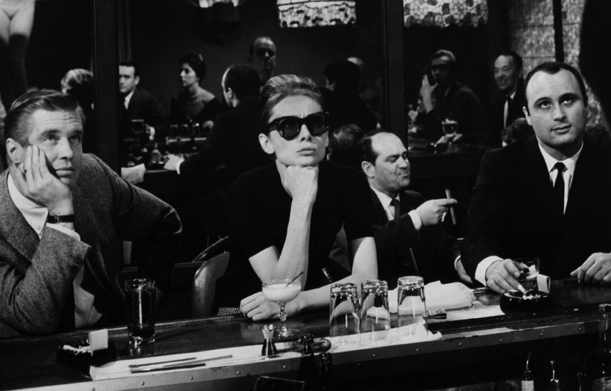 <p>It’s likely that there’s no one who hasn’t heard of Breakfast at Tiffany’s, whether it’s the book written by Truman Capote or its adaptation directed by Blake Edwards. The two-time Oscar-winning film hit the big screen in 1961, changing history and leaving a mark on culture. Its influence on pop culture, fashion, and music makes it one of the most beloved and remembered of all time.</p> <p>The iconic Audrey Hepburn leads the cast and brings to life Holly Golightly, a young woman from New York’s high society who begins to take an interest in a man who has moved into her residential building, but her past threatens to get in their way.</p>