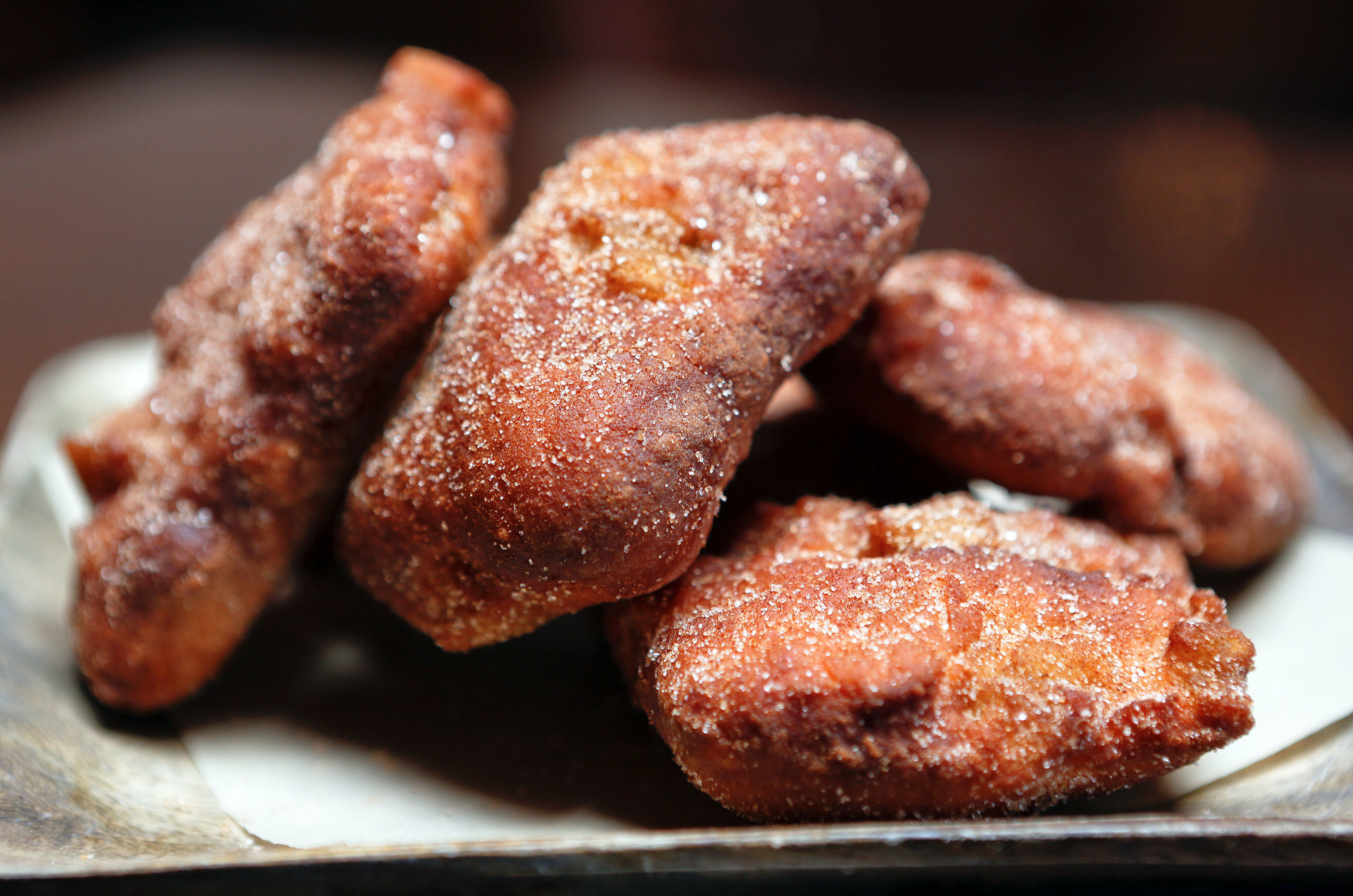 <p>Okay, maybe this one is more for breakfast than for dessert. Start Thanksgiving off right with <a href="http://thepioneerwoman.com/cooking/apple-fritters/">these apple fritters from The Pioneer Woman</a> to hold everyone over until dinner. </p><p>You may also like: <a href='https://www.yardbarker.com/lifestyle/articles/22_foods_that_are_high_in_saturated_fat_102623/s1__39059128'>22 foods that are high in saturated fat</a></p>