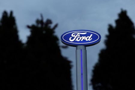 Ford Shares Fall After Missing Third Quarter Expectations