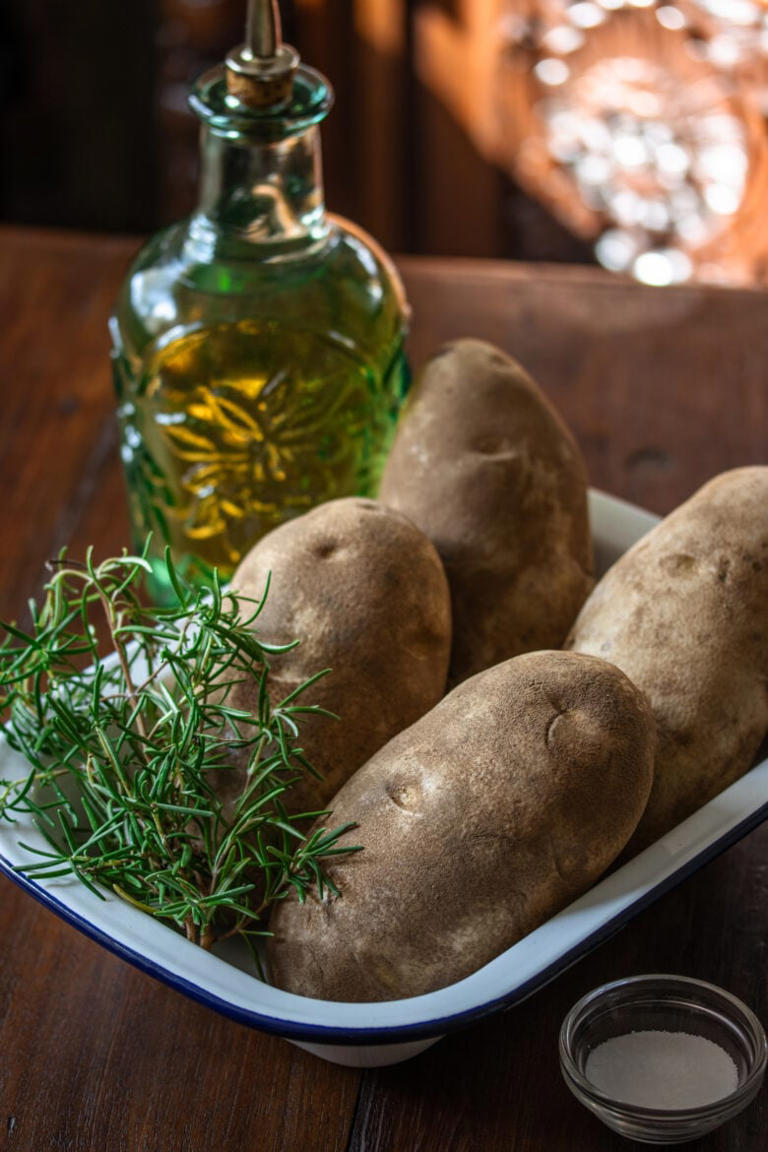 Roasted Rosemary Potatoes – Crispy, Easy & Delicious