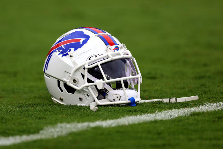 Bills Player's Wild Pregame Outfit On Sunday Is Going Viral