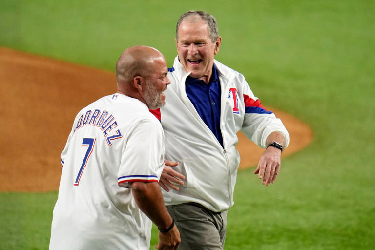 George W. Bush makes bold World Series pick to Derek Jeter before throwing Game 1 first pitch