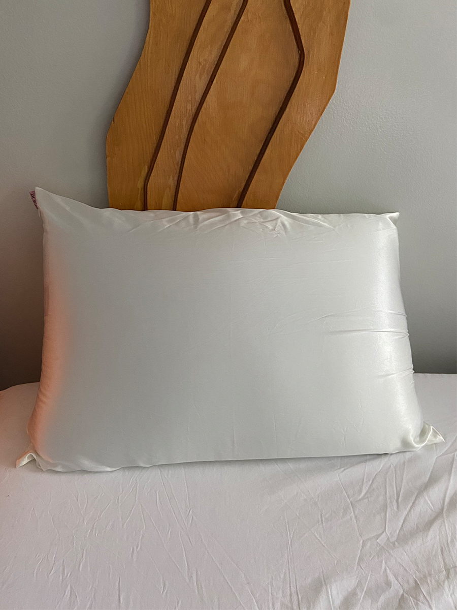 15 Best Silk Pillowcases, Tested and Approved by Glamour Editors