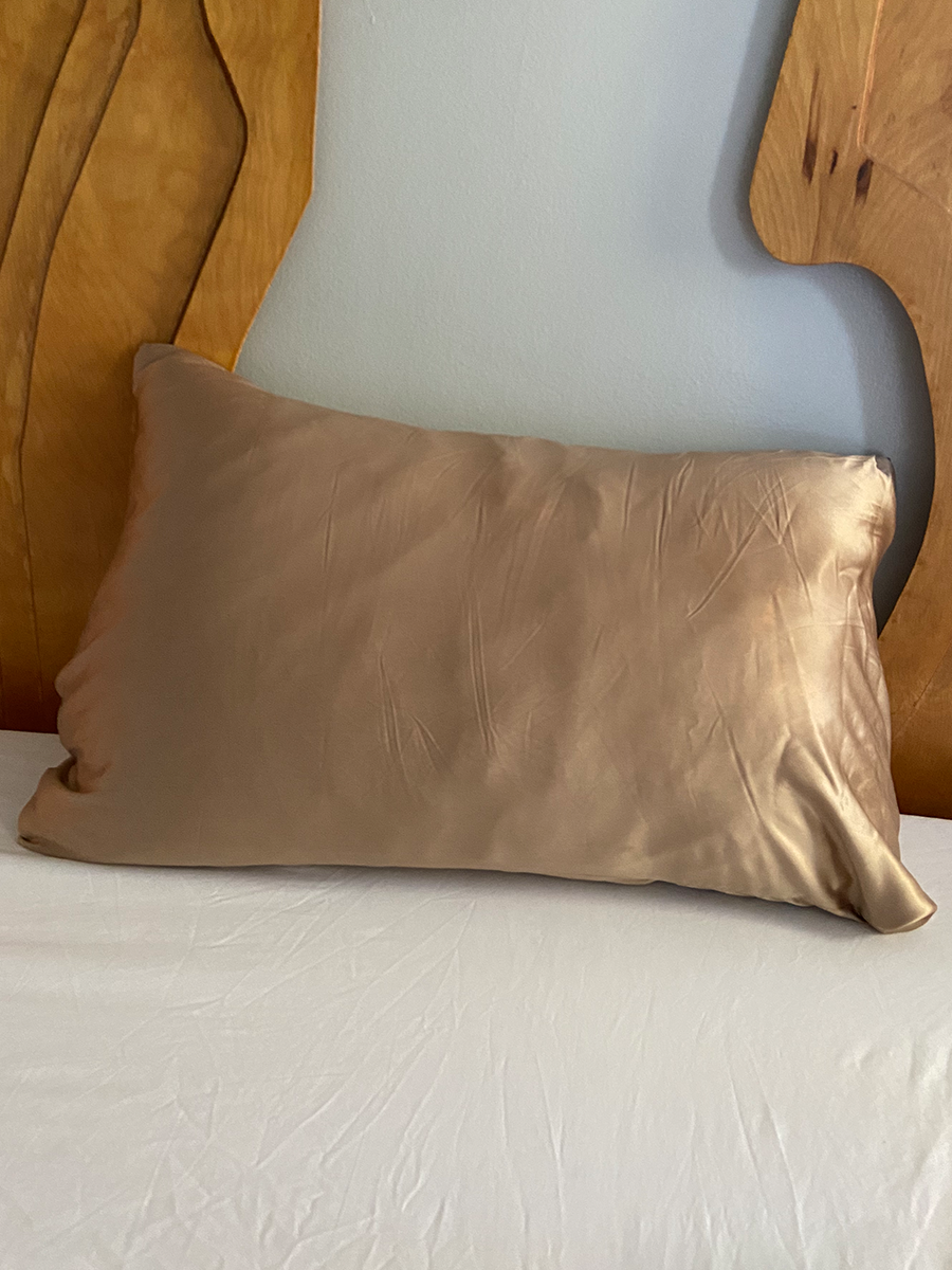 15 Best Silk Pillowcases, Tested and Approved by Glamour Editors