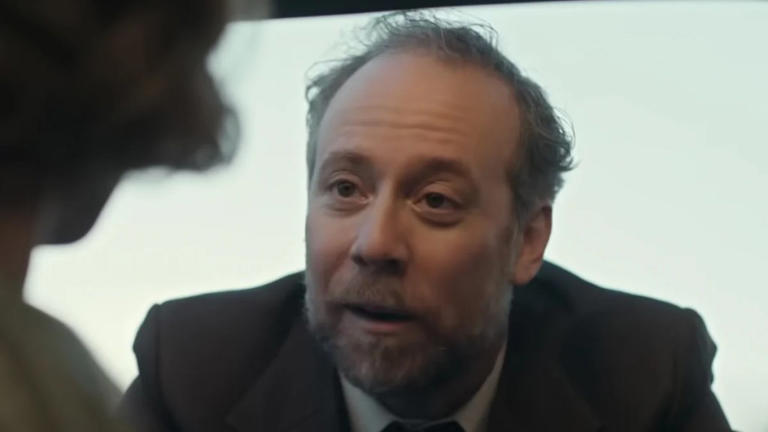 Kevin Sussman as Walter Pine in "Lessons in Chemistry" (Appple TV+)