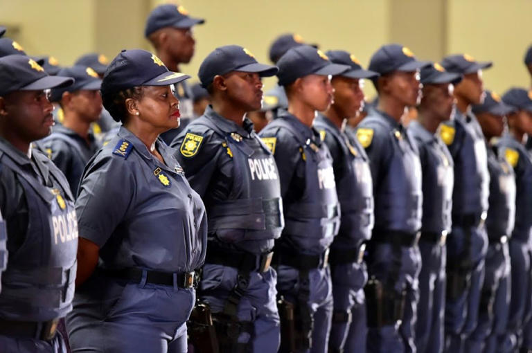 SAPS warns South Africans about police recruitment scams