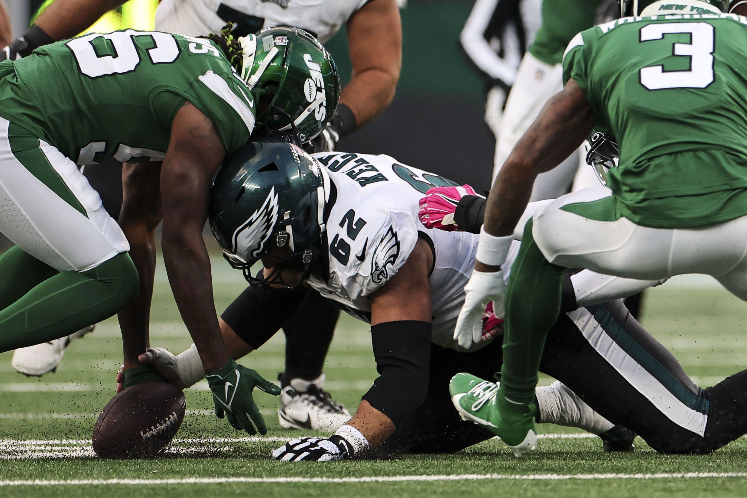 Snatched away 4 turnovers lead to the Eagles’ first loss of the season