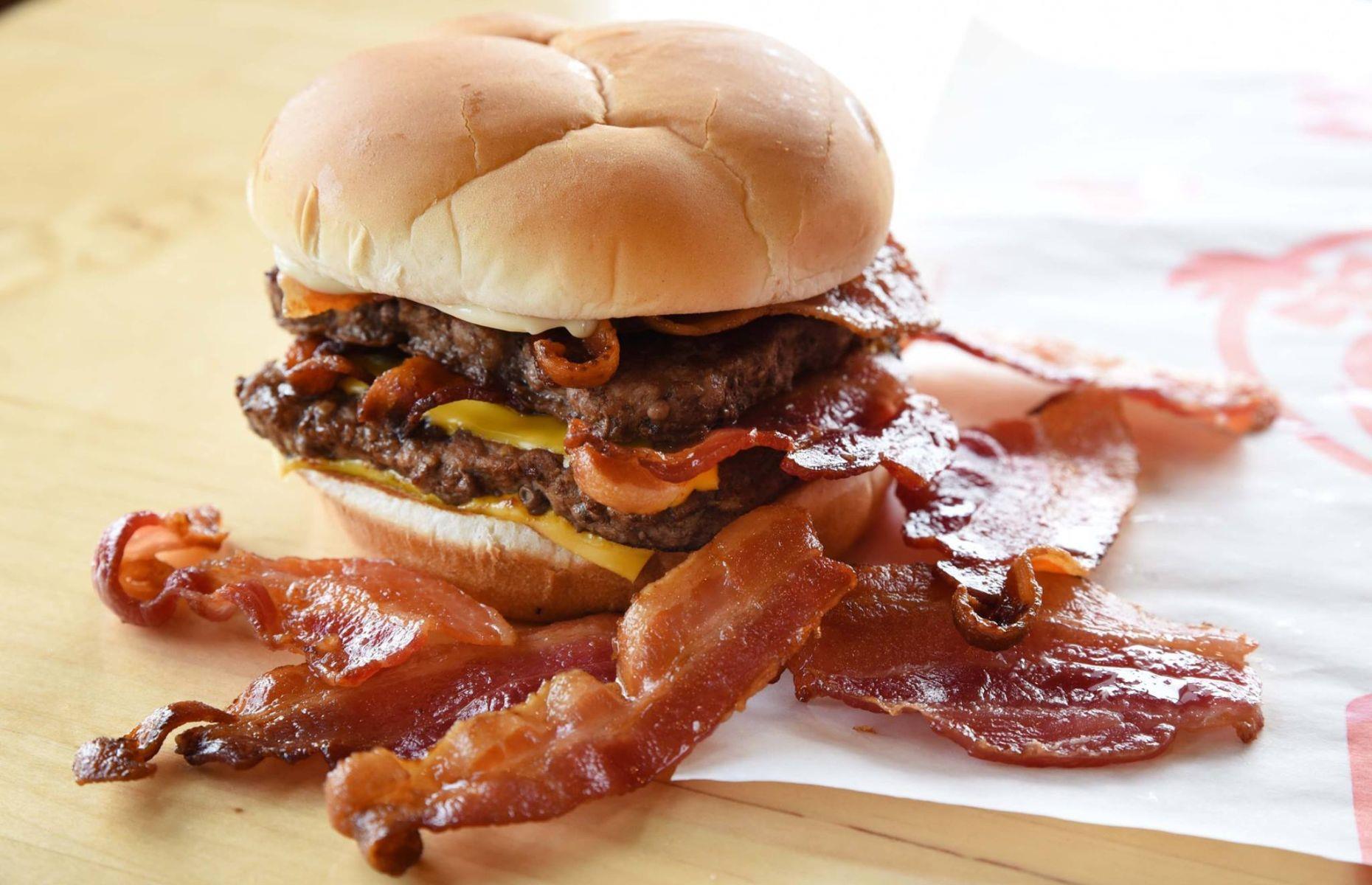 These are the TASTIEST fast food burgers in the world
