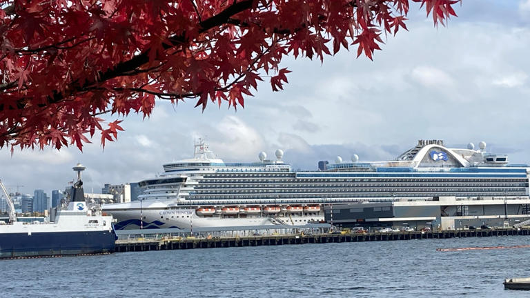 Seattle celebrates record-setting cruise season with 1.7 million projected passengers, millions in revenue