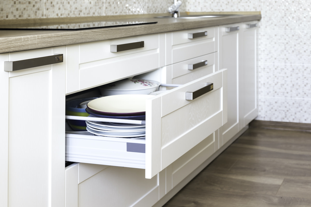 Woman Puts IKEA Dresser In Her Kitchen For A Genius Reason   AA1ijfdz.img