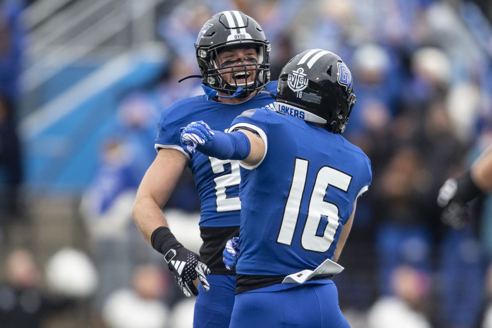 Gvsu Receiver Makes Sportscenters Top Plays With Incredible Td Catch Vs Ferris State 