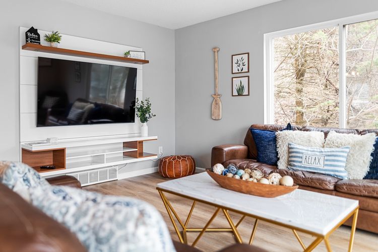 10 cara rapihkan kabel TV untuk tampilan rumah modern