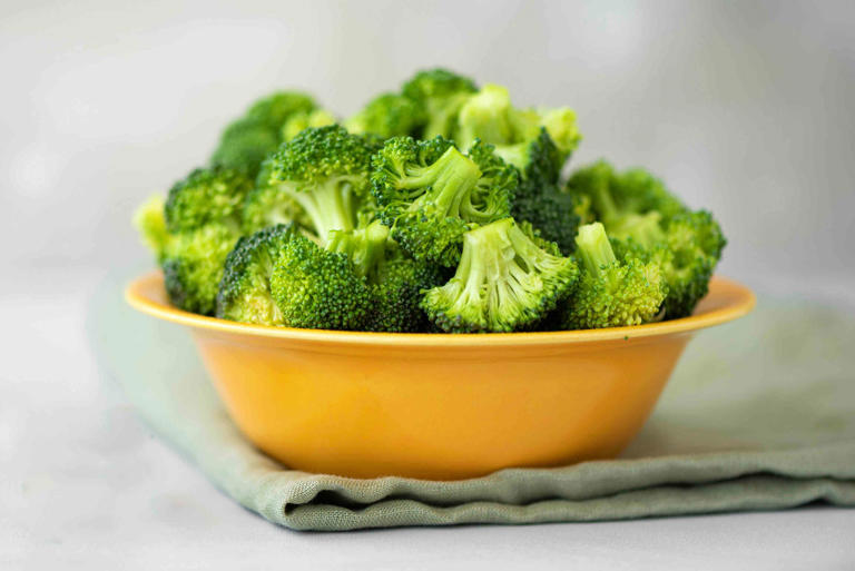 The Only Way To Prevent Fresh Broccoli From Turning Limp and Gross