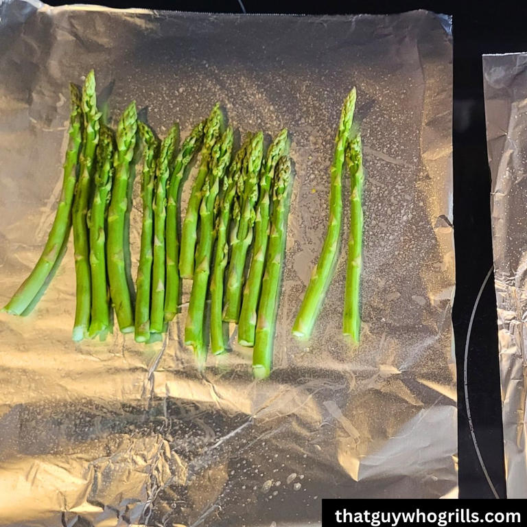 Cheesy Grilled Asparagus Foil Packets!