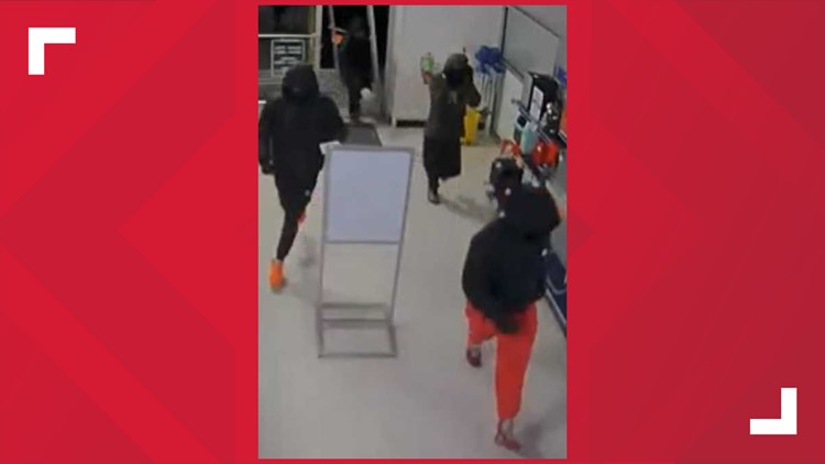 WATCH Video Shows Nine Suspects Breaking Into Pawn Shop On Mill Branch   AA1iotQv.img