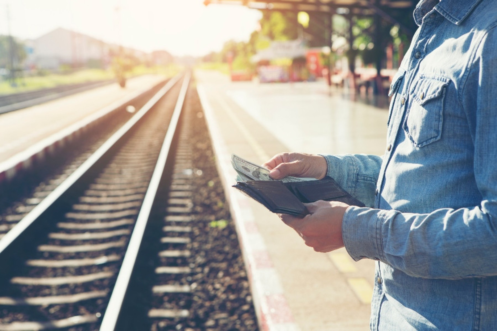 Los trenes suelen ofrecer tarifas competitivas, lo que supone una opción económica para los viajeros que buscan medios de transporte rentables.