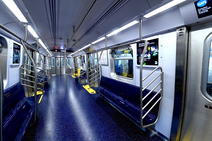 MTA Defends New Open Gangway Subway Cars Amid Express Track Memo