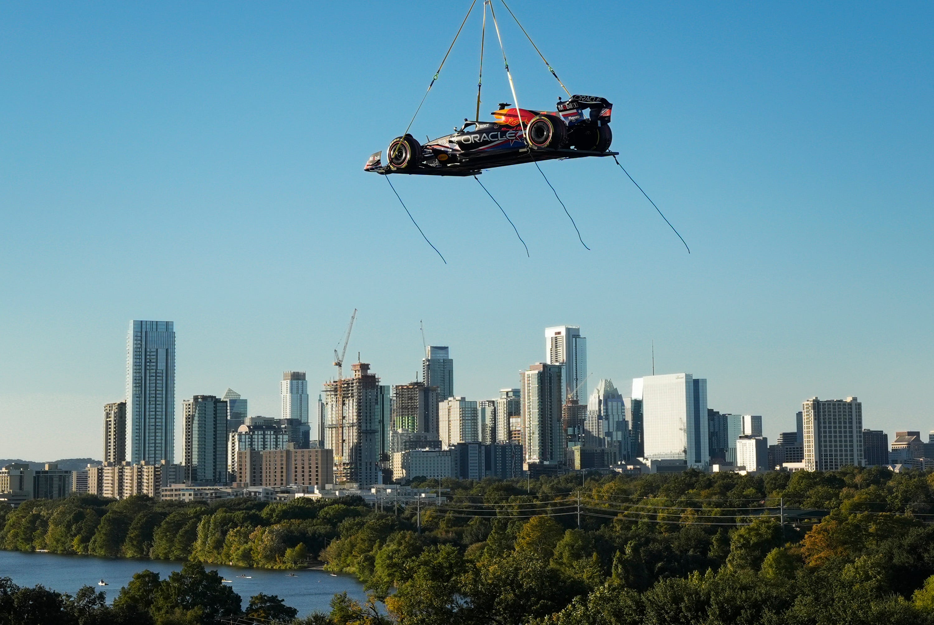 Watch As Oracle Red Bull Racing Flies New F1 Car Across Downtown Austin ...