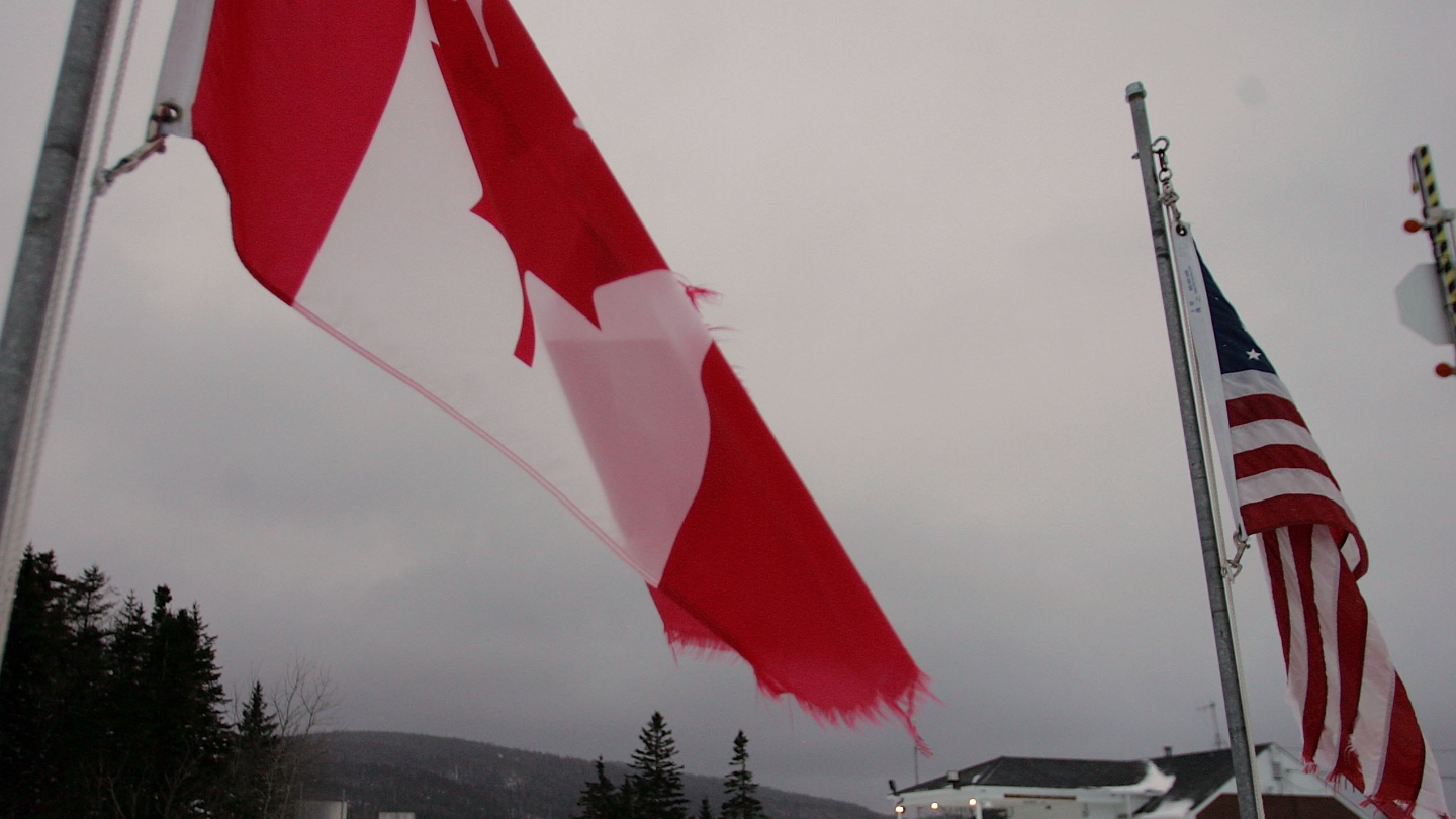 The usa borders on canada