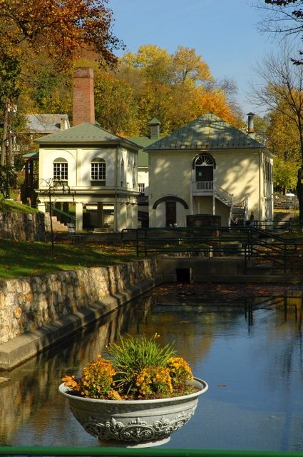 <p>It's not every day that you find a town nicknamed "<a href="http://www.berkeleyspringssp.com/">America's First Spa</a>," but Berkeley Springs is just that. Washington bathed in the warm mineral springs — and so can you, in the baths at Berkeley Springs State Park. </p><p><em>Photo via <a href="https://commons.wikimedia.org/wiki/File:BerkeleySpringsSP_WestVirginia.jpg ">Wikimedia Commons</a> </em></p>