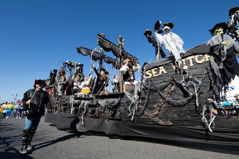 Sea Witch Festival Costume Parade delights, scares, draws laughs