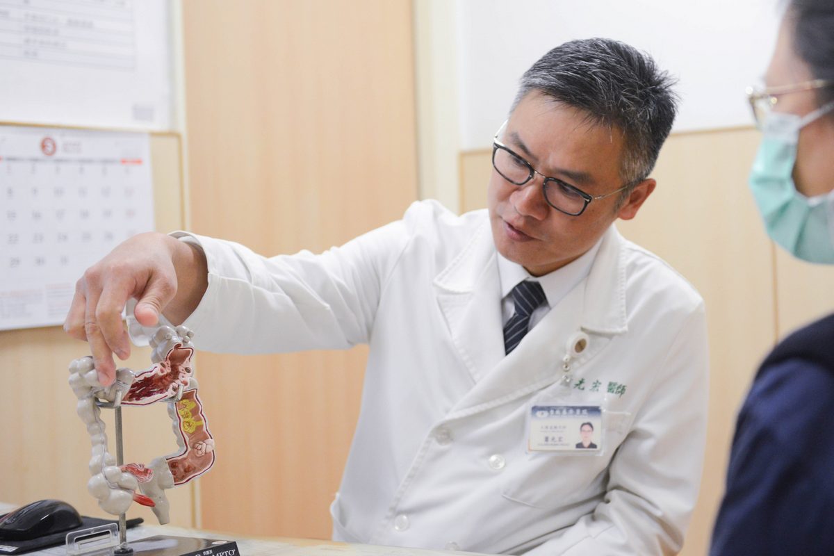 台北慈濟醫院大腸直腸外科門診蕭光宏主任。   圖：台北慈濟醫院／提供
