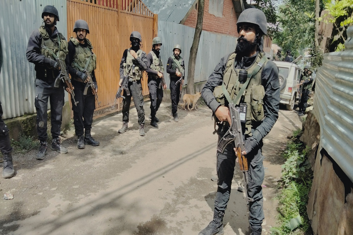 J-K: Encounter Breaks Out Between Security Forces, Terrorists In Shopian