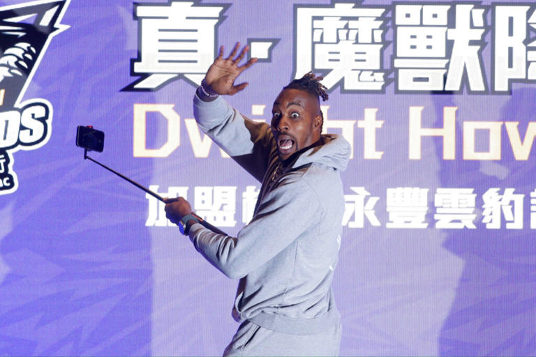 Dwight Howard during his adventure in Taiwan.