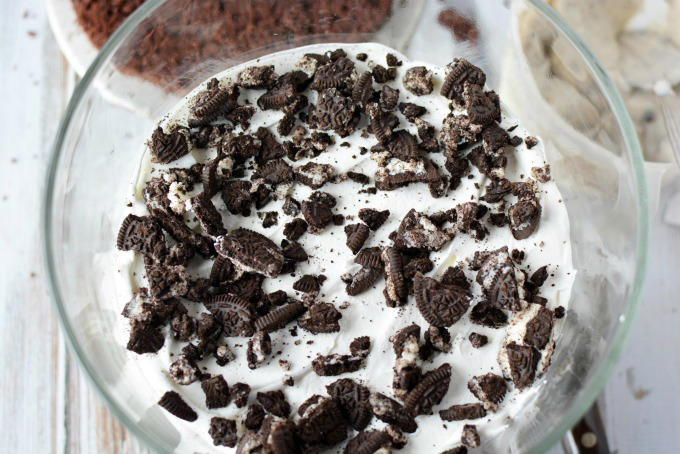 How To Make An Easy Oreo Trifle