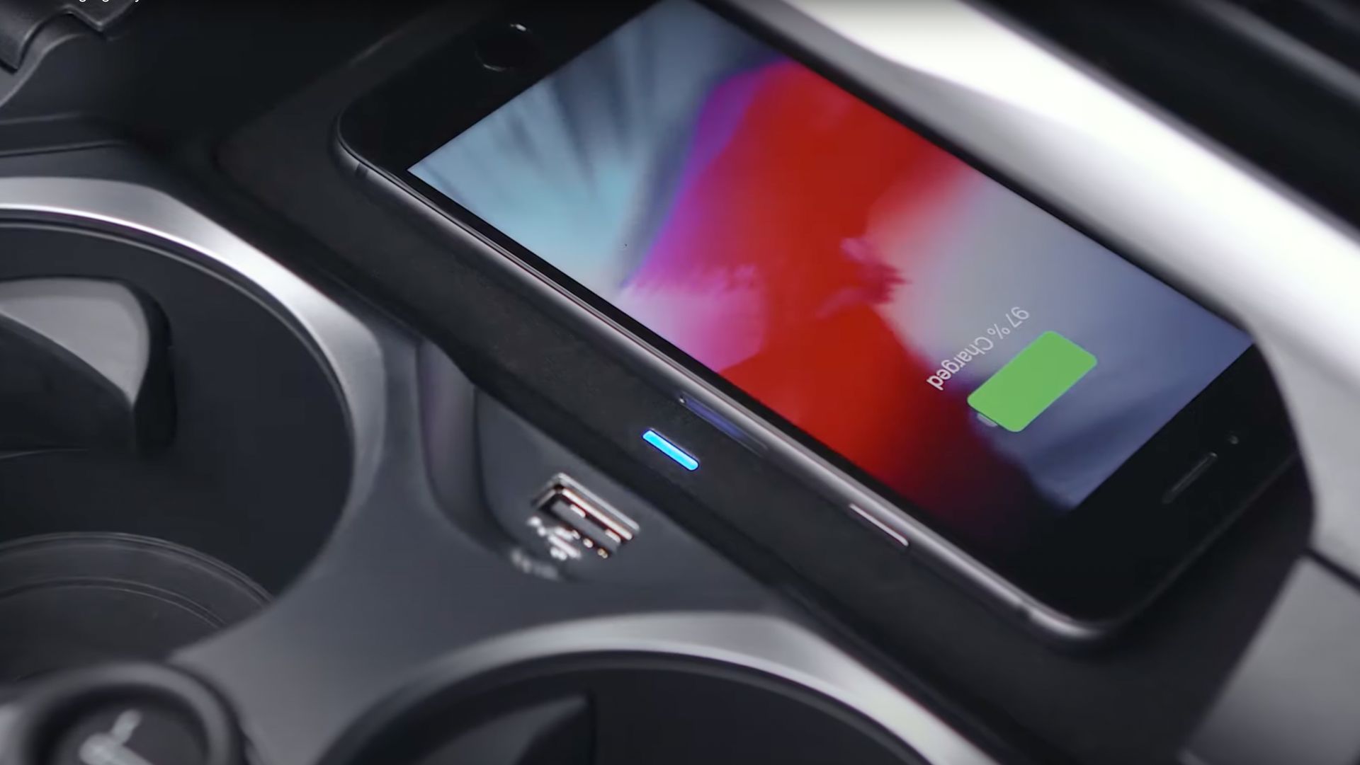 BMW Wireless Charger. Альтернатива айфону.