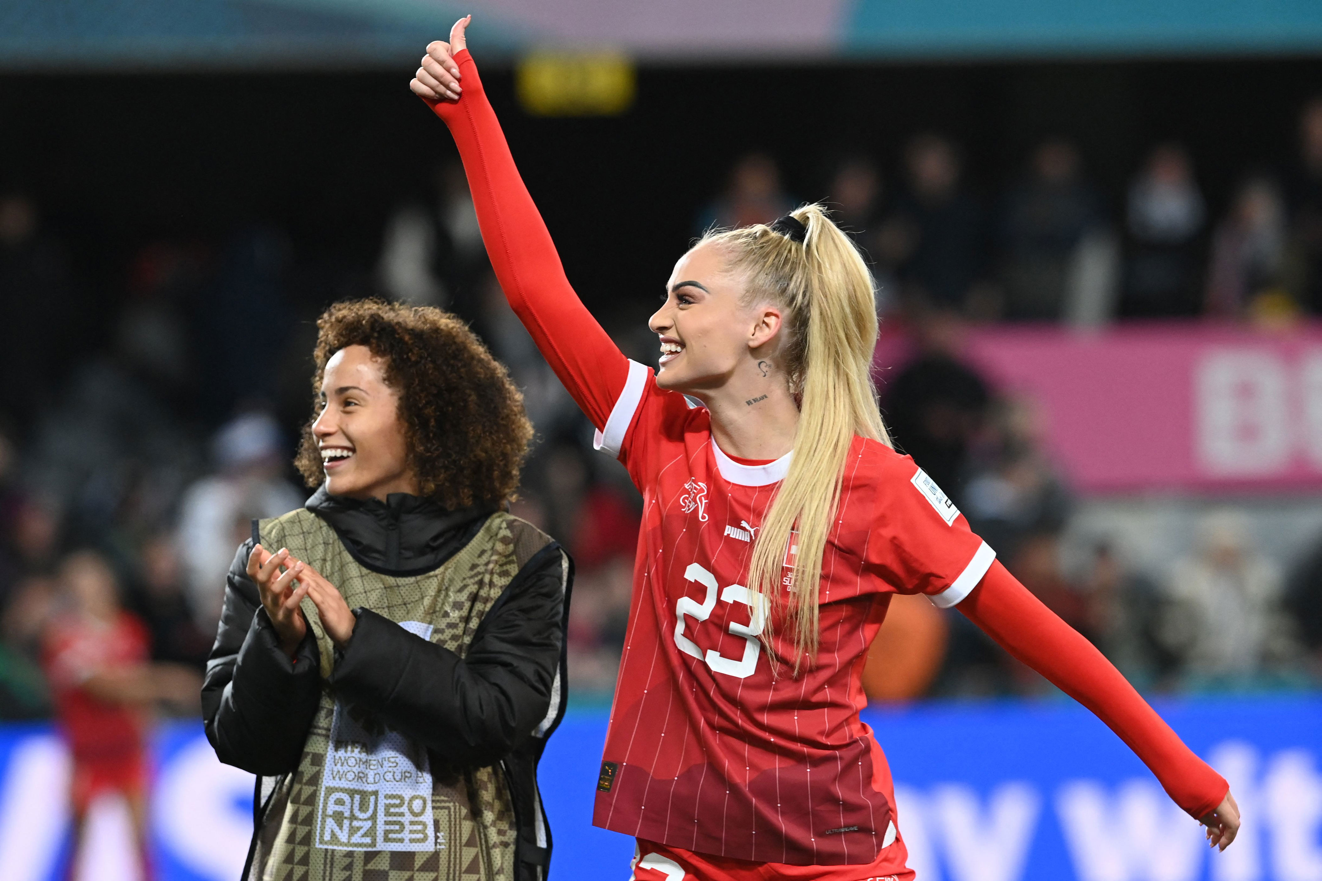 Footballer Alisha Lehmann'S Dazzling Sauna Look - 7mb0q1b