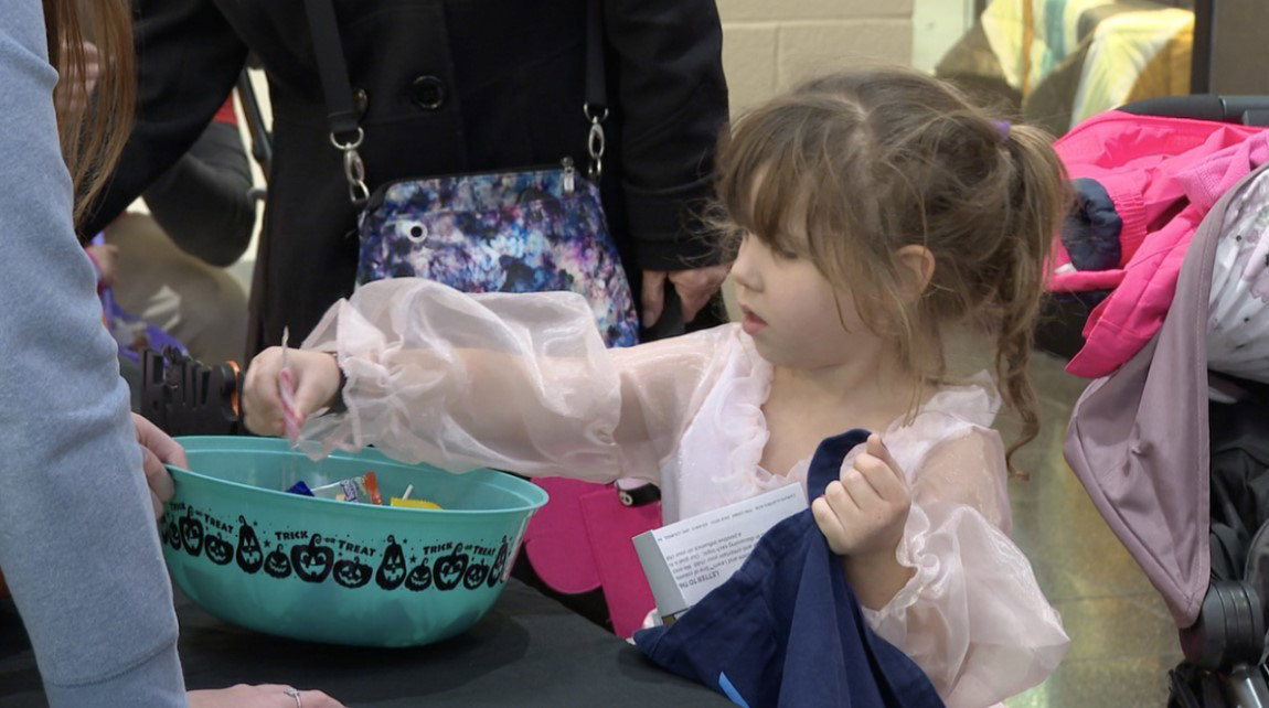 ‘It’s so much fun’ Indoor trickortreating at Walden Galleria before