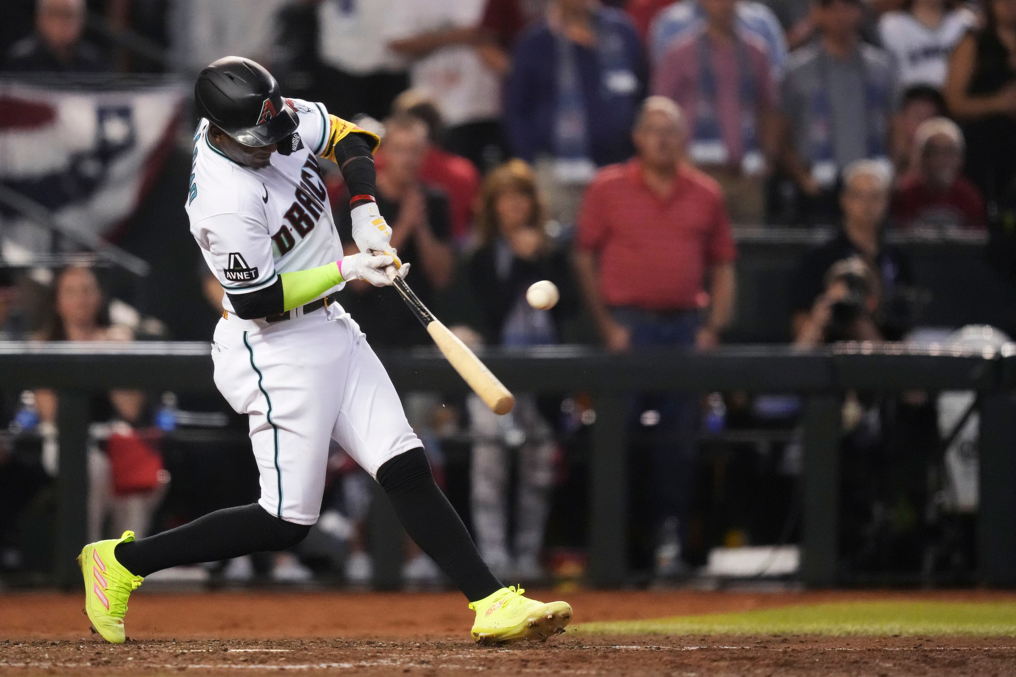 Rangers dictate Game 3 World Series win over Dbacks as signs point