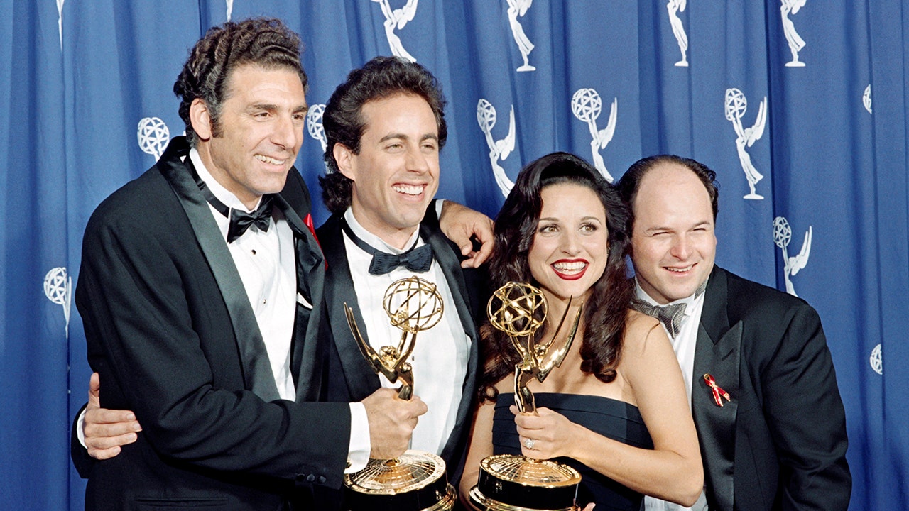 jerry seinfeld slams ‘friends,’ brings back ‘seinfeld’ characters in new movie promo