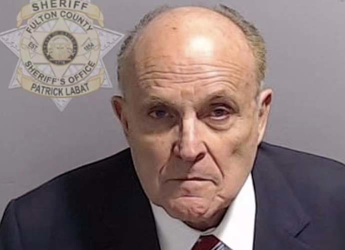 Outside Wren's home, two officials from Mayes' office approached Giuliani with a notice of his indictment. Giuliani was involved in an alleged ploy to overturn Arizona's 2020 presidential election results. The event caused panic among some guests. Some screamed while a woman cried. Giuliani, however, appeared calm during the ordeal.