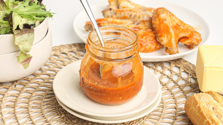 Apple Cider Vinegar Is The Tangy Addition For Better Buffalo Sauce