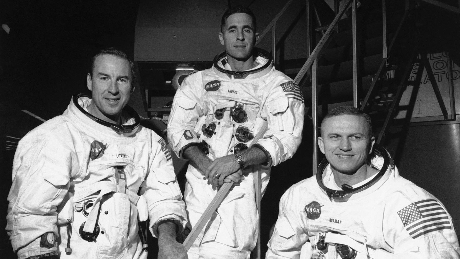 Космонавт no 8. Кеннеди Аполлон. Фото миссии Аполлон. First manned spacecraft to Orbit Moon, Apollo 8.