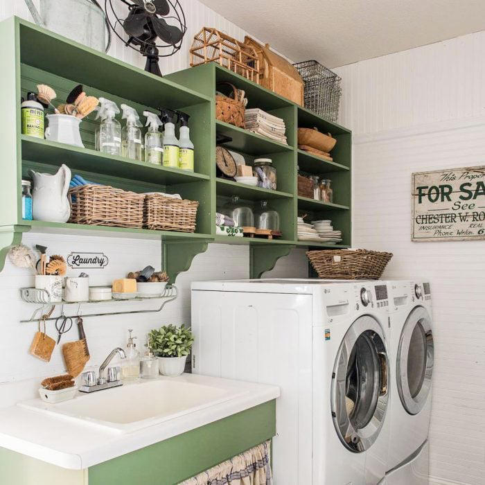 10 Charming Farmhouse Laundry Room Ideas
