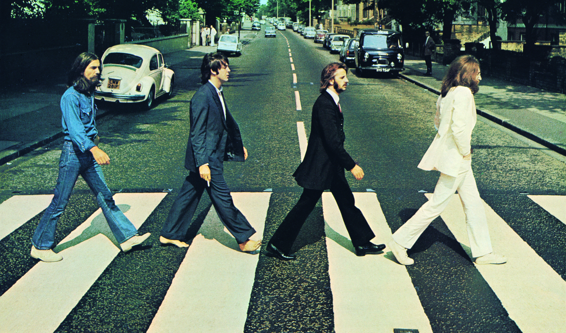 Beatles Abbey. Beatles "Abbey Road". Abbey Road the Beatles Джон Леннон. Битлз идут на Эбби роуд.