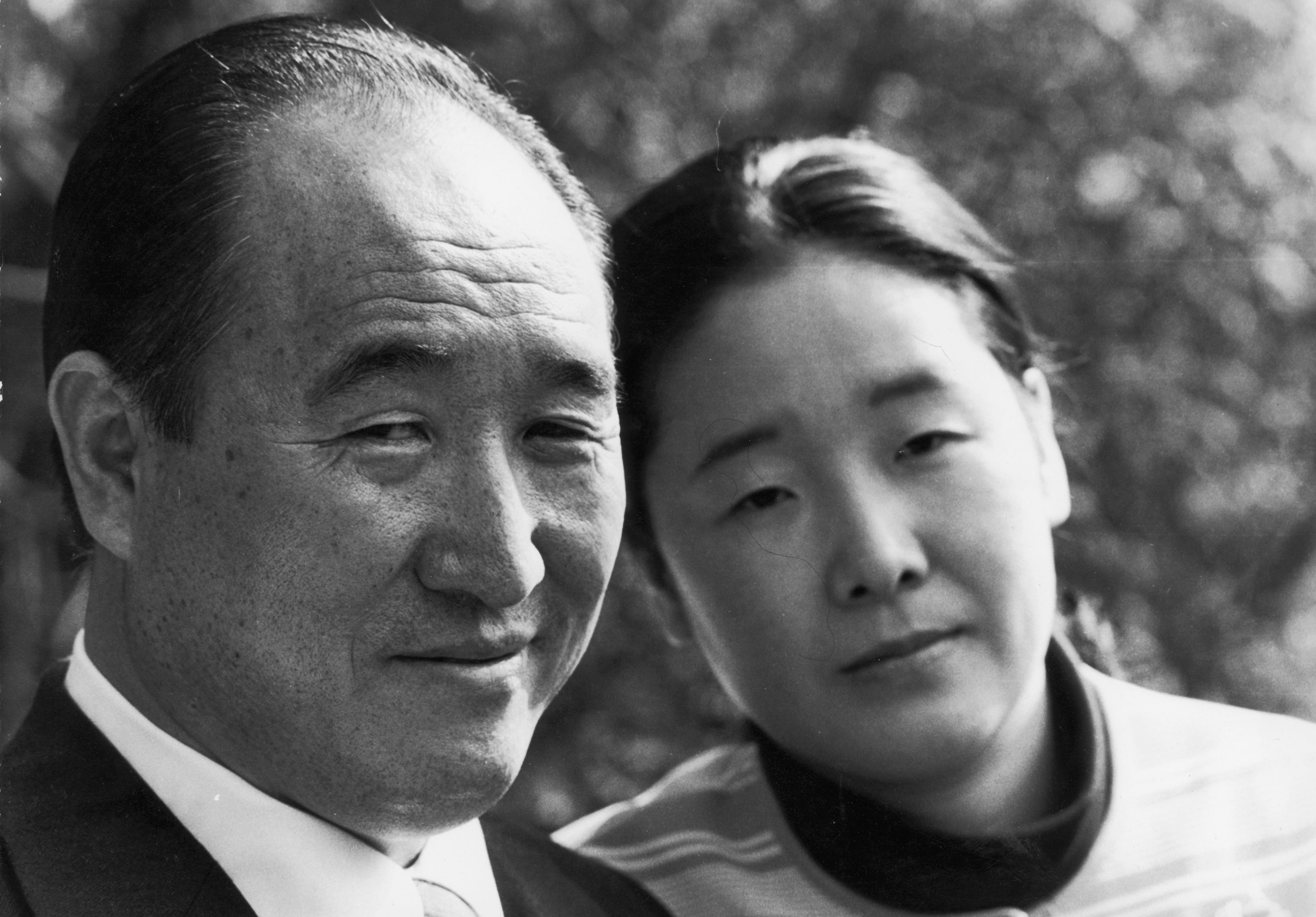 I became a cult leader. Сан мен Мун. Sun Myung Moon. Хан Хакча. Истинные родители.