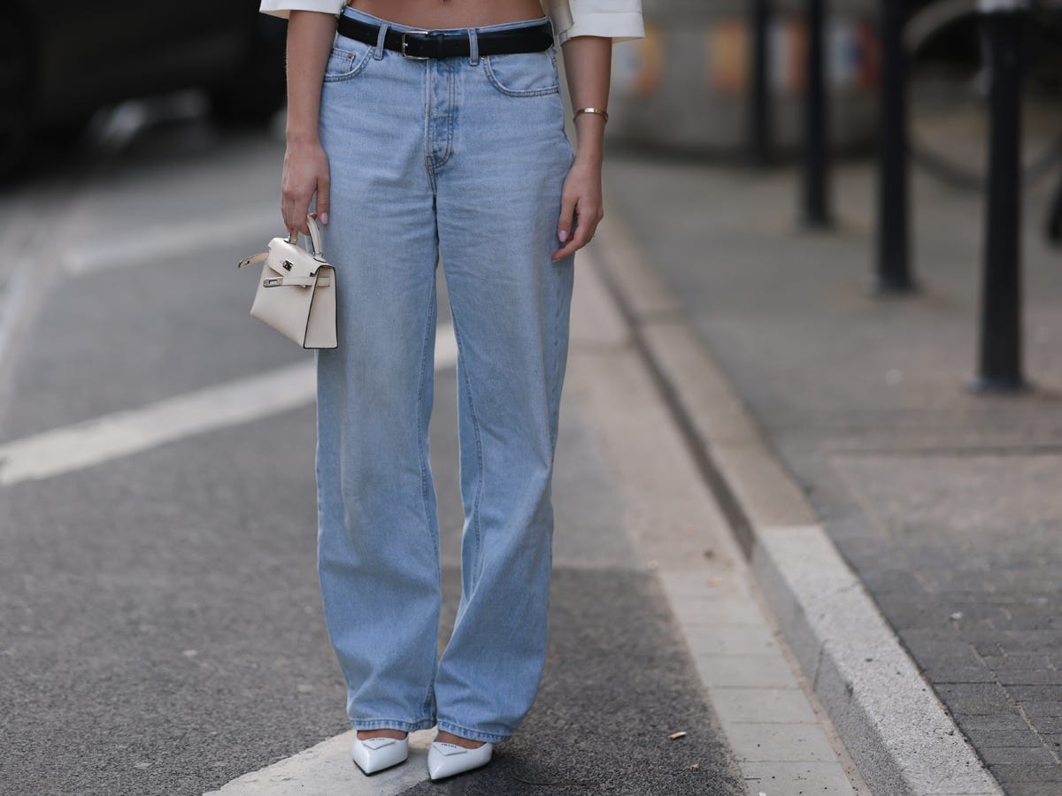 Stylists Reveal 7 Pant Trends That Are In And 6 That Are Out For 2024   AA1jLpcu.img