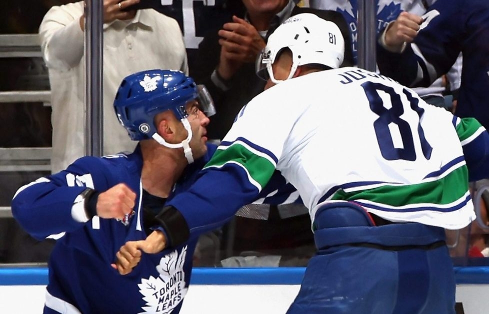 Maple Leafs become weekend warriors in upset of Canucks
