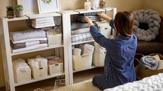 15 Simple Habits Of People Who Keep Their Homes Clean And Organized<br><br>