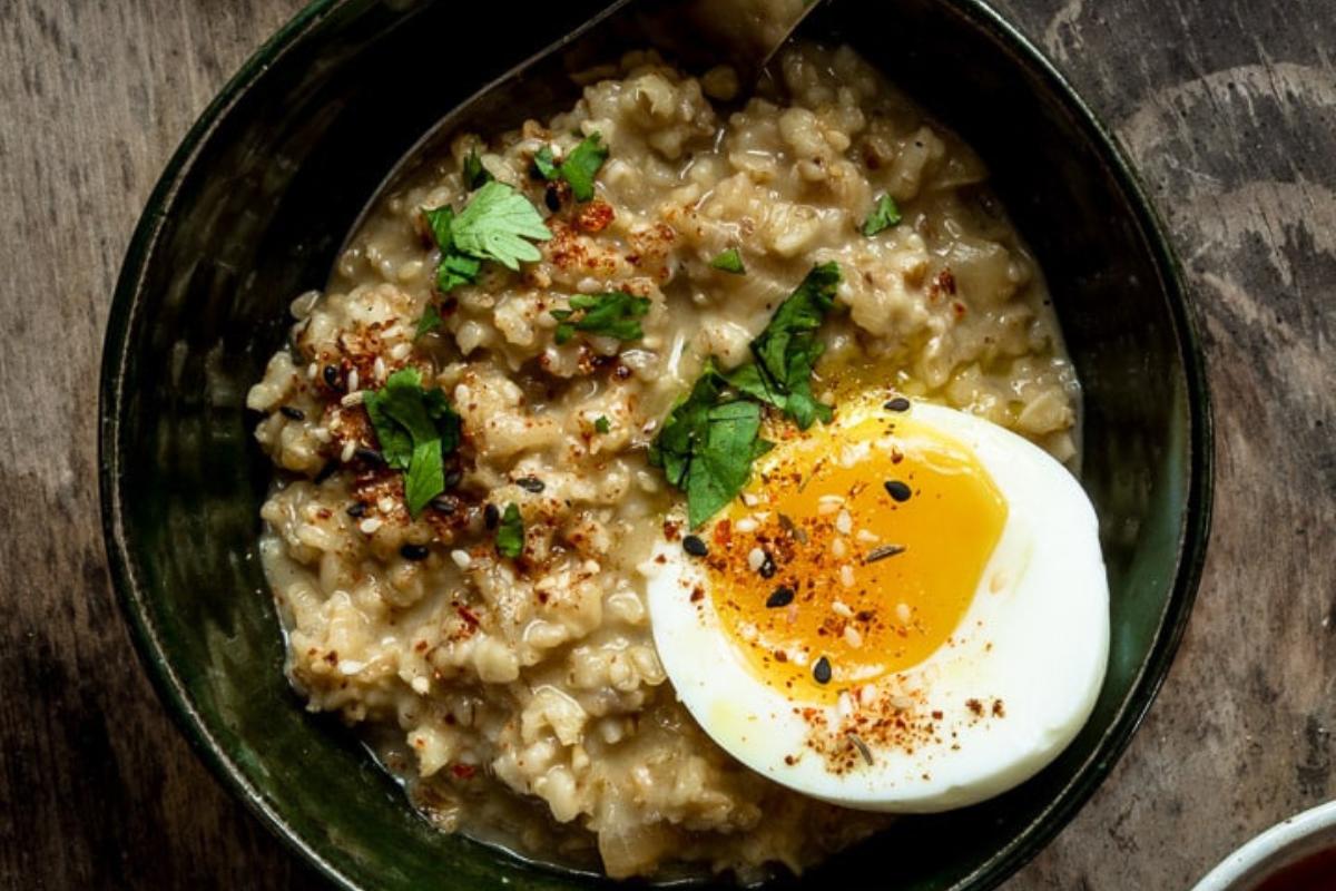 13 Unique and Flavorful Ways to Cook with Rolled Oats