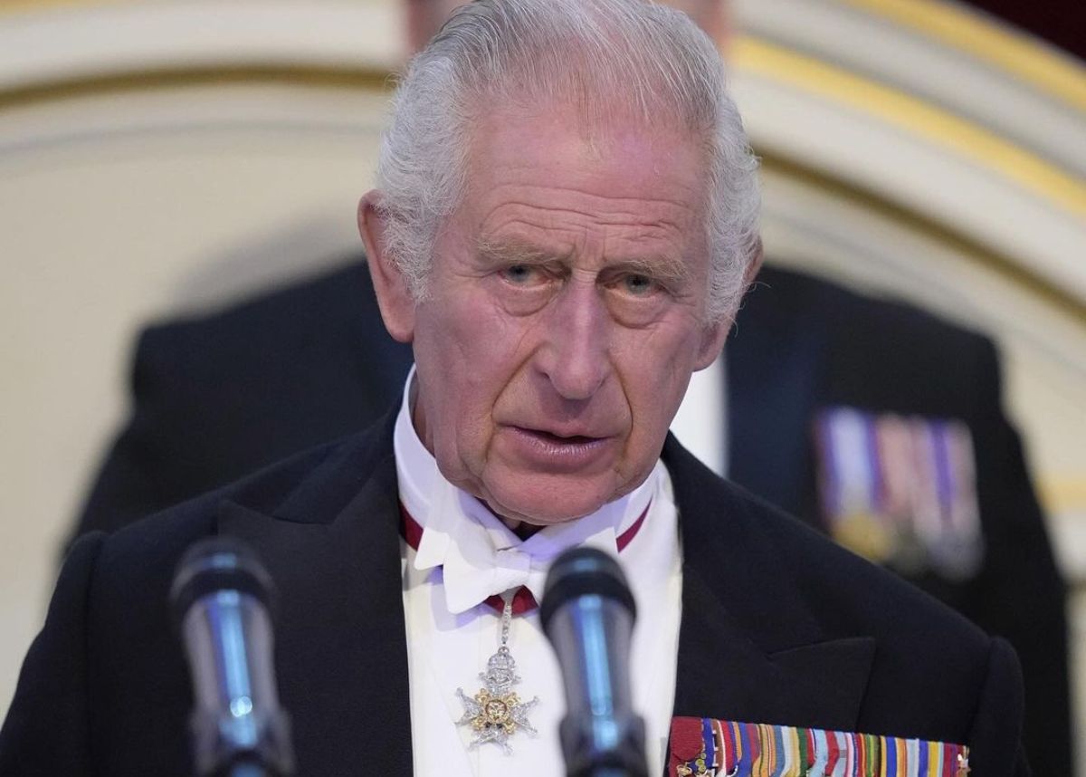 king charles iii admitted to hospital for prostate surgery