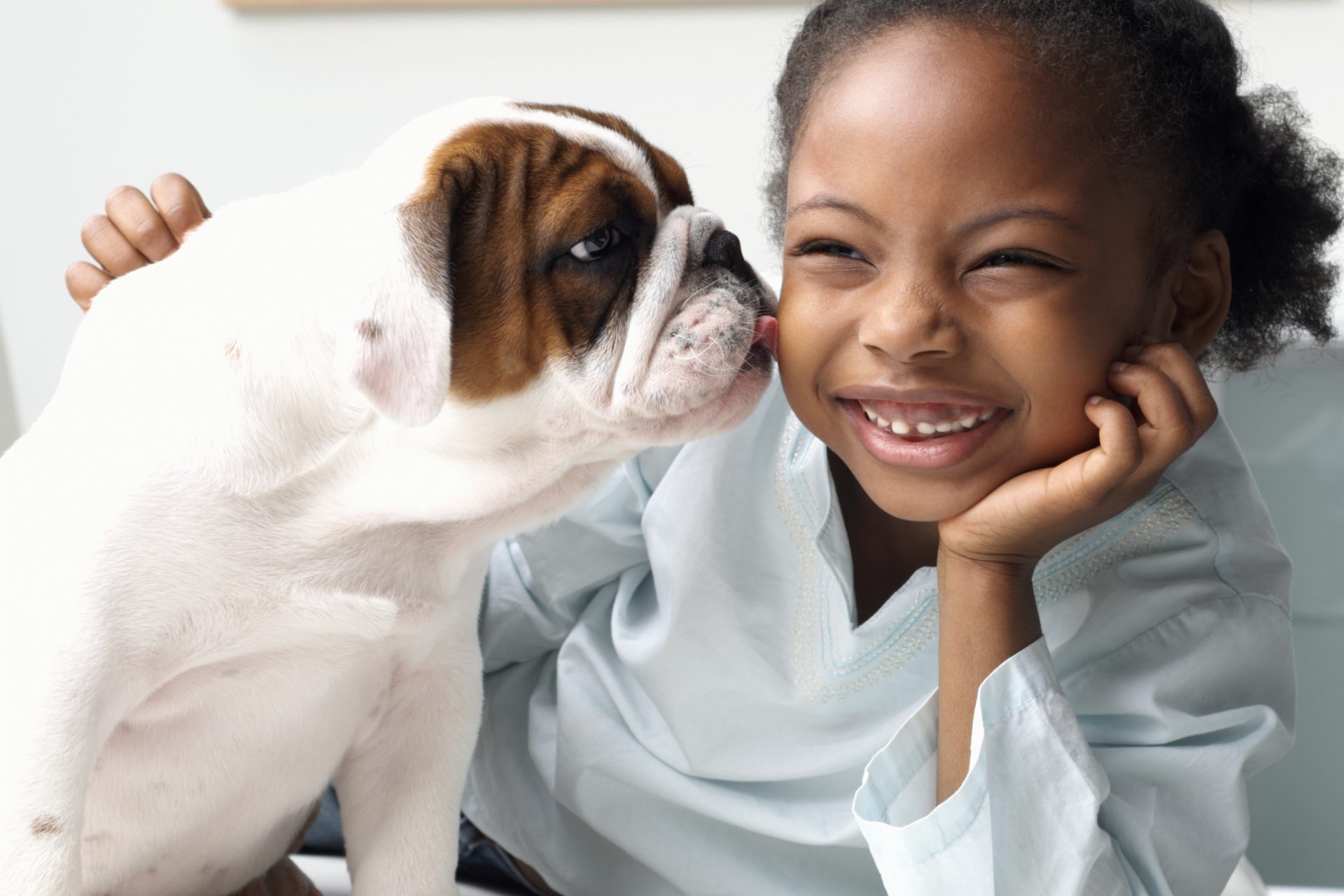 Saving your kids from food allergies is as easy as getting a pet