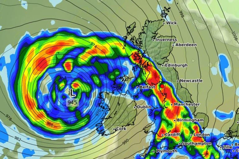 Ireland storm tracker as Met Eireann gives exact timeline for Storm