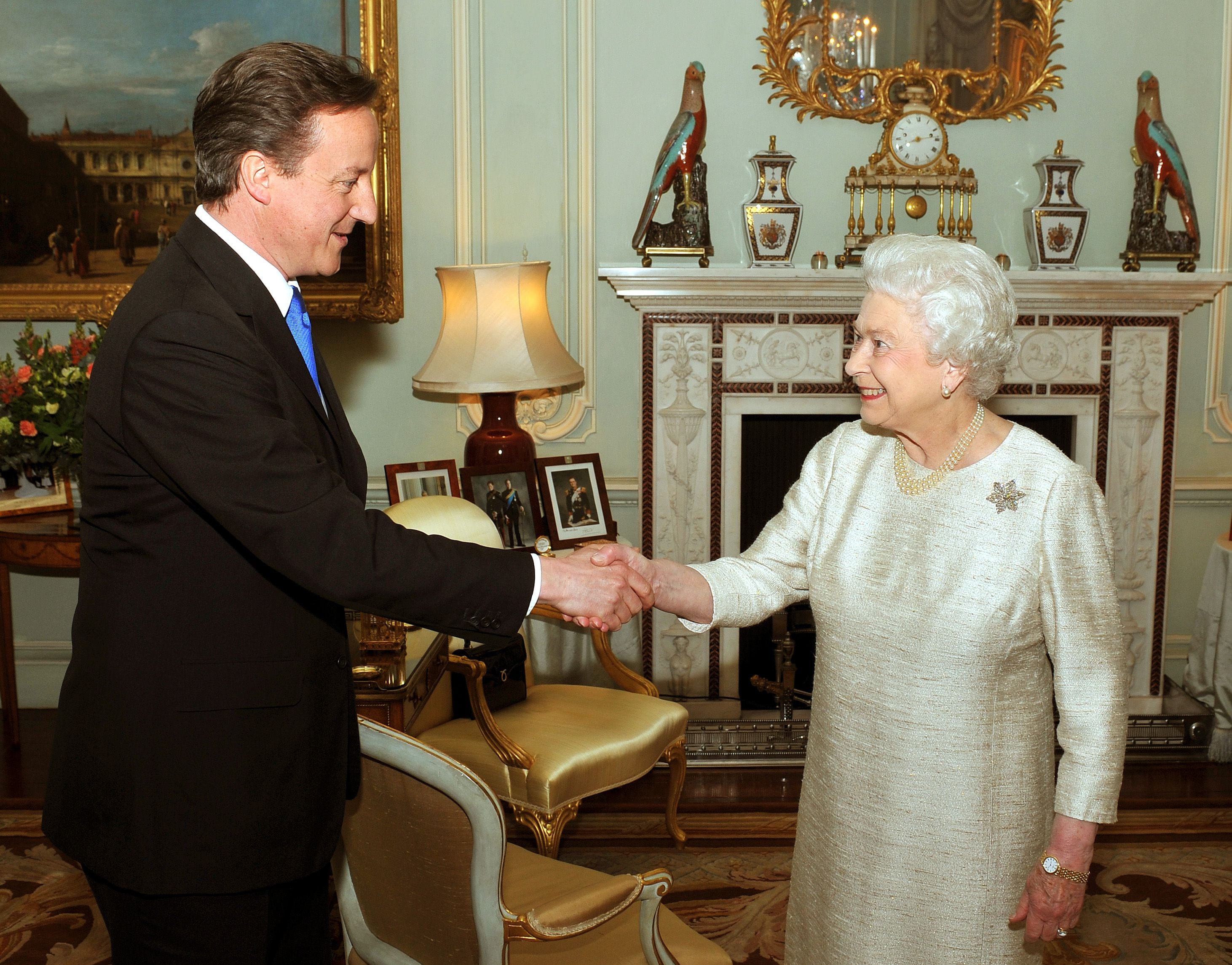 Премьер министр королевы. Королева и премьер-министр Великобритании. Королева и премьер-министр Великобритании Аудиенция.