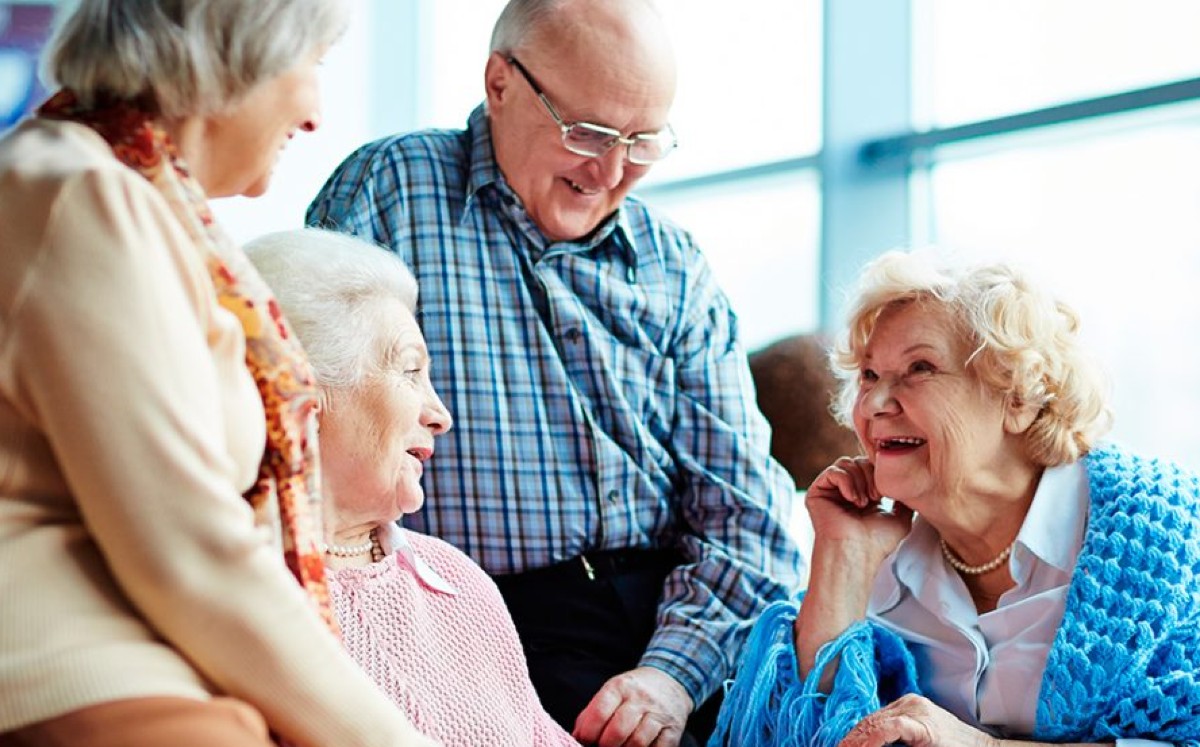 Статус пожилых людей. Мероприятия для пенсионеров. Чем занять пожилого человека с деменцией дома.
