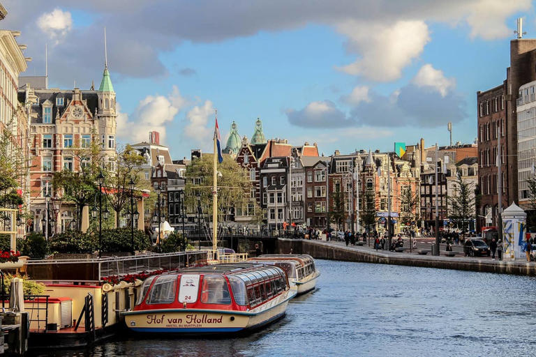 No visit to Amsterdam is complete without taking a memorable …  Best Amsterdam Canal Cruises for Every Traveler – A local’s recommendations {2024} Read More »